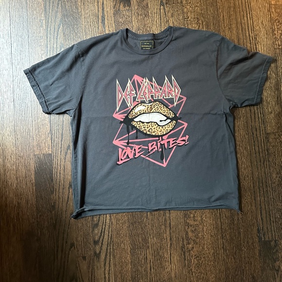 Retro Brand tee. - Picture 1 of 2